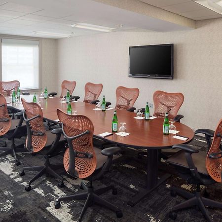 Doubletree Suites By Hilton Hotel Detroit Downtown - Fort Shelby Екстериор снимка
