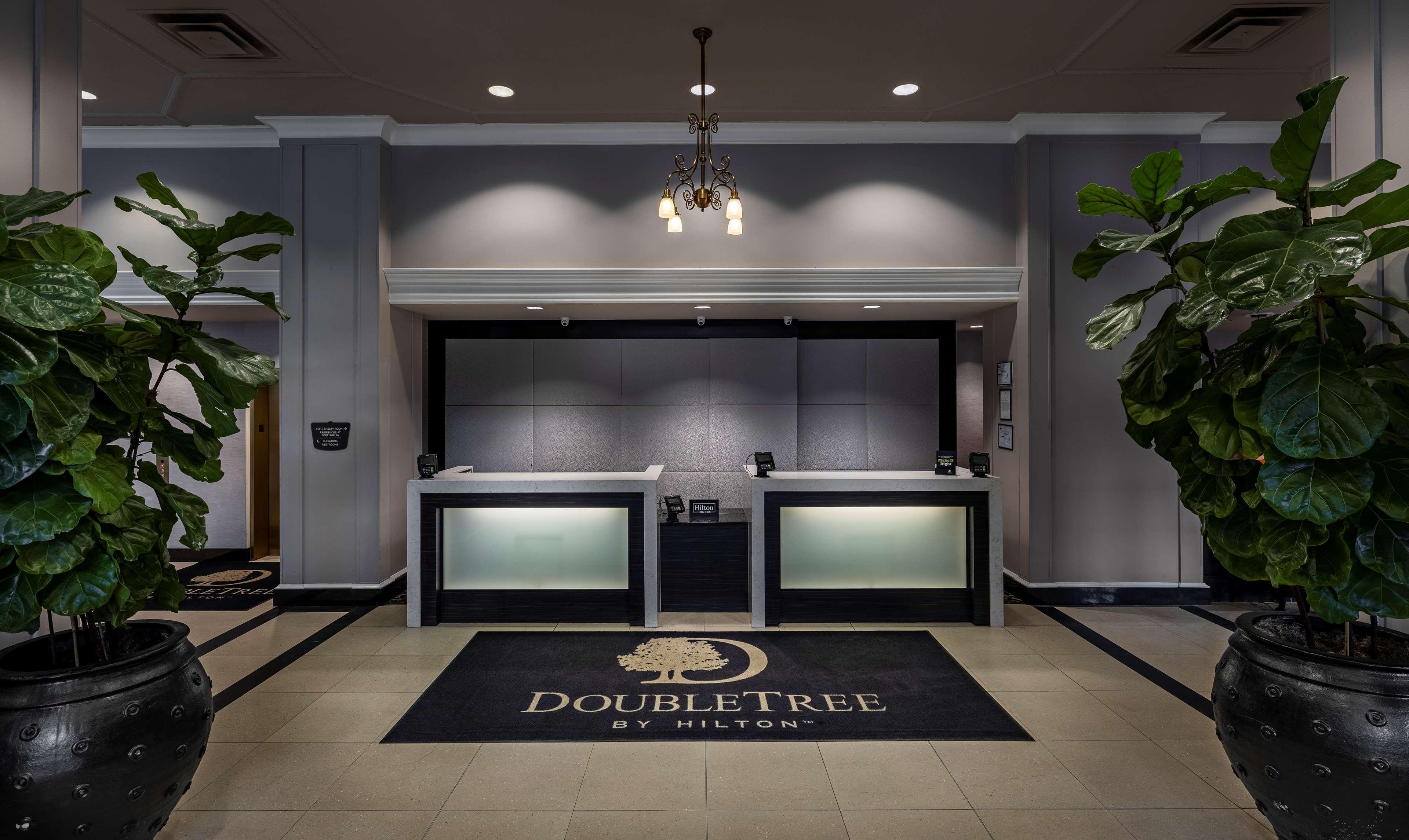 Doubletree Suites By Hilton Hotel Detroit Downtown - Fort Shelby Екстериор снимка