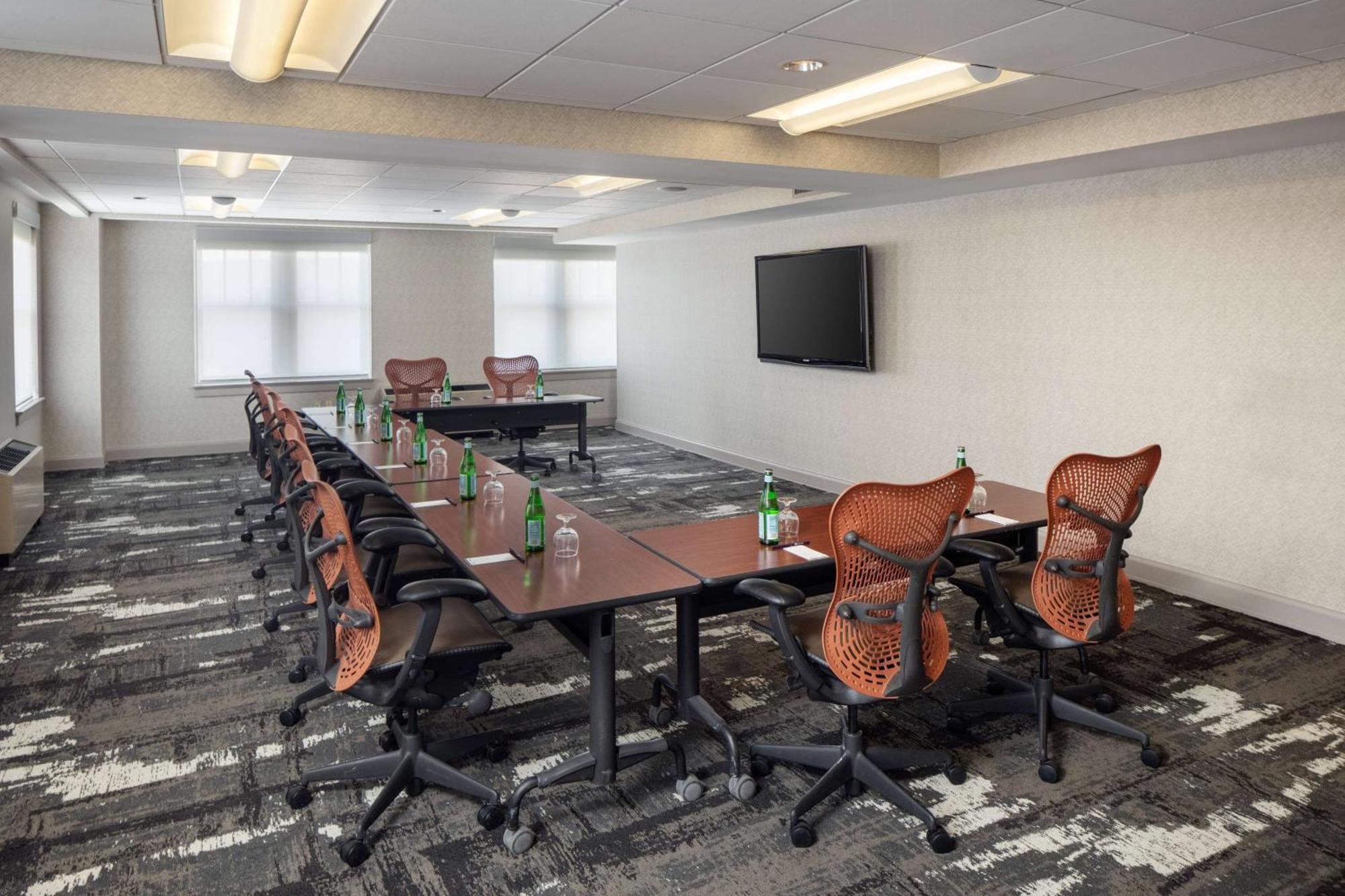 Doubletree Suites By Hilton Hotel Detroit Downtown - Fort Shelby Екстериор снимка