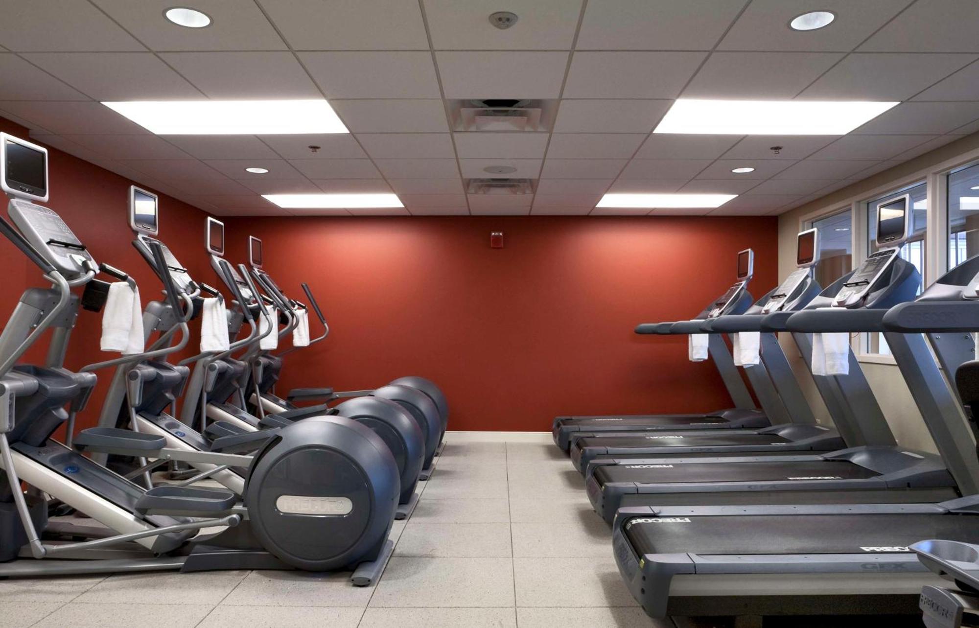 Doubletree Suites By Hilton Hotel Detroit Downtown - Fort Shelby Екстериор снимка