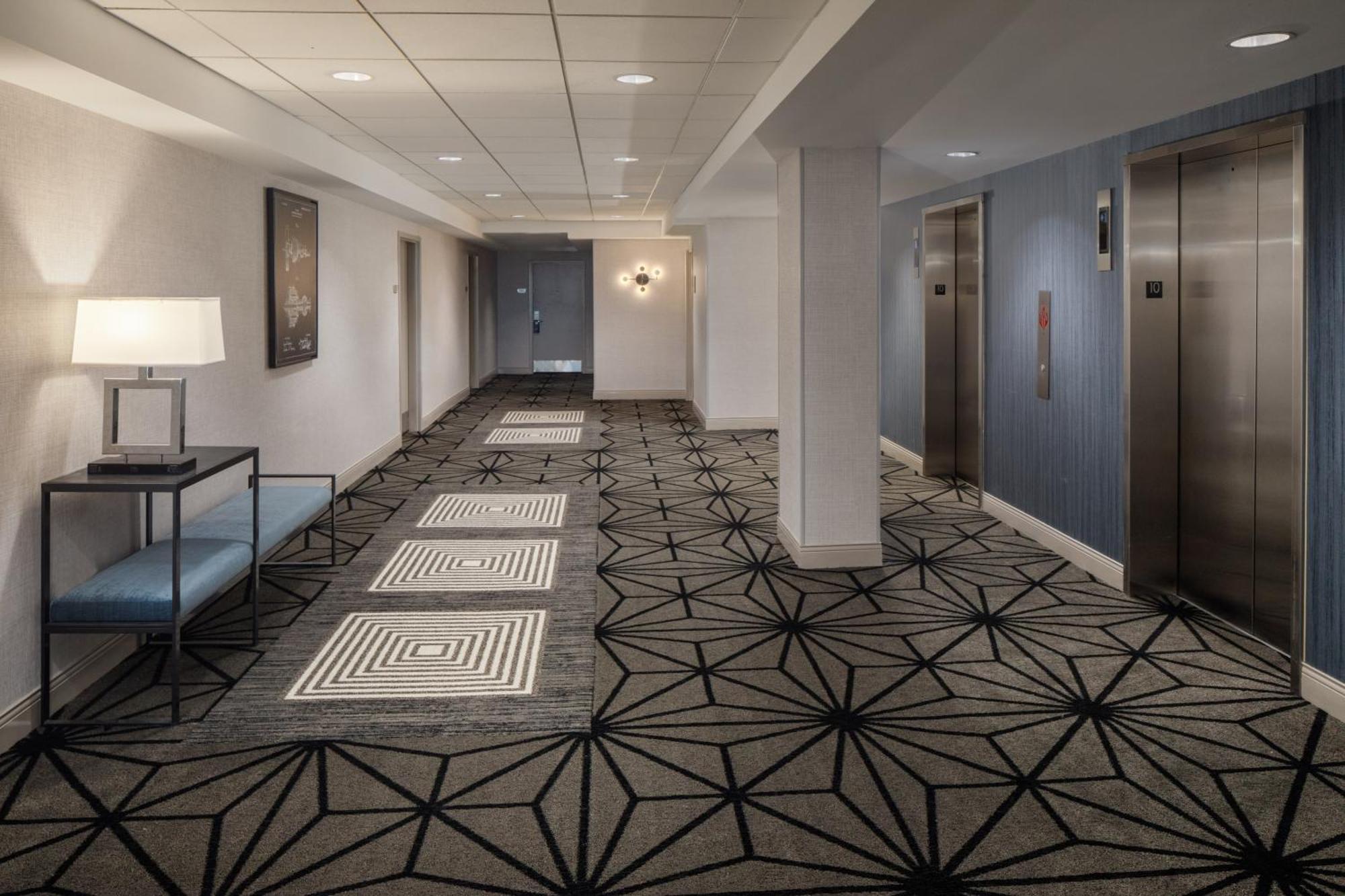 Doubletree Suites By Hilton Hotel Detroit Downtown - Fort Shelby Екстериор снимка
