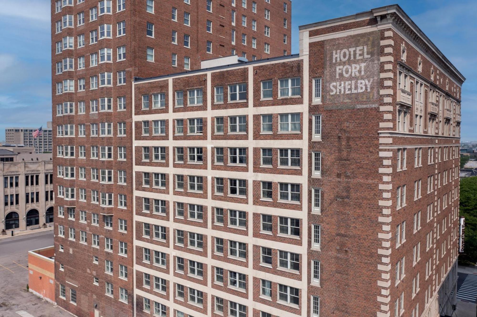 Doubletree Suites By Hilton Hotel Detroit Downtown - Fort Shelby Екстериор снимка